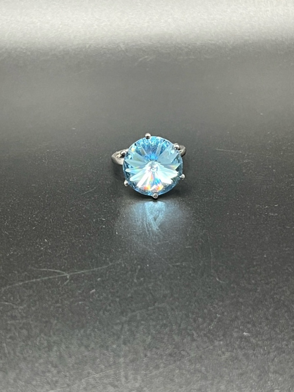 9.25 Sterling Silver Elegant Blue Crystal Solitaire Ring - Women Jewelry